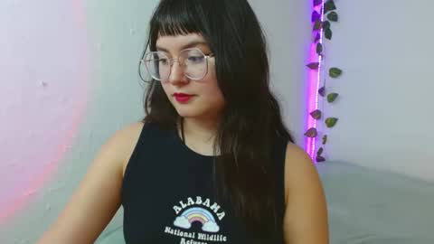 Snapshot of mily_baker chatting on 02-17-25, 01:04 mily_baker online show from 02-17-25, 01:04