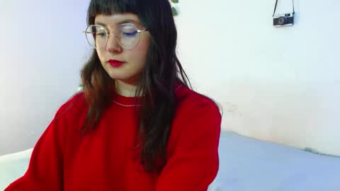 Snapshot of mily_baker chatting on 02-19-25, 10:31 mily_baker online show from 02-19-25, 10:31