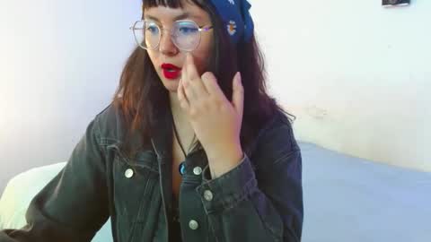 Snapshot of mily_baker chatting on 02-21-25, 06:59 mily_baker online show from 02-21-25, 06:59