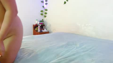 Snapshot of mily_baker chatting on 02-27-25, 06:31 mily_baker online show from 02-27-25, 06:31