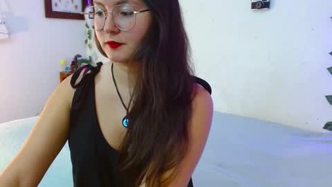 Snapshot of mily_baker chatting on 09-18-25, 11:07 mily_baker online show from 09-18-25, 11:07