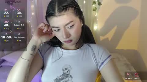 Snapshot of mily_thomson_b chatting on 07-05-26, 10:28 Mily online show from 07-05-26, 10:28