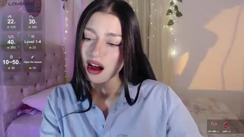 Snapshot of mily_thomson_b chatting on 07-18-26, 12:15 Mily online show from 07-18-26, 12:15