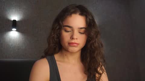 Snapshot of milyyclaars chatting on 02-21-26, 01:45 Linda online show from 02-21-26, 01:45