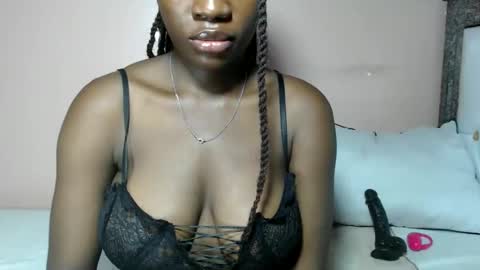 mimiebony online show from 05-25-26, 06:41