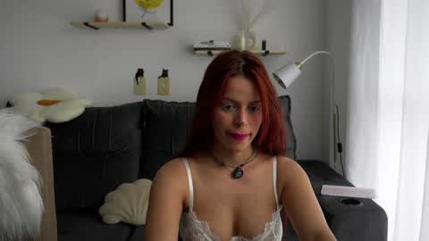 Snapshot of mimifoxz chatting on 11-02-25, 08:22 Mimi online show from 11-02-25, 08:22