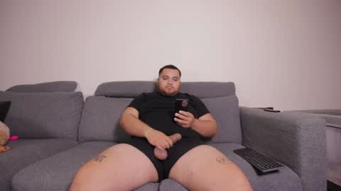 Mimi Malo online show from 12-25-24, 05:48