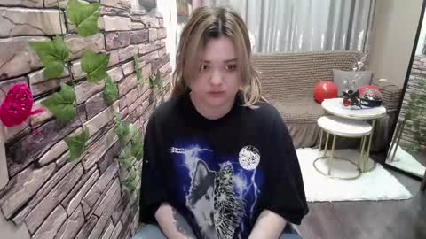 mimimishel_69 online show from 02-14-25, 08:21