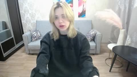 mimimishel_69 online show from 02-01-26, 07:56
