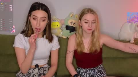 Snapshot of mimipaws chatting on 04-28-26, 06:35 MilaBlack and StacyBlonde Today unboxing Lovens OMG online show from 04-28-26, 06:35
