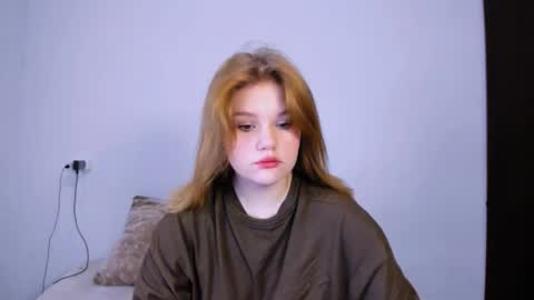 hi Im Mina  online show from 10-29-25, 10:55