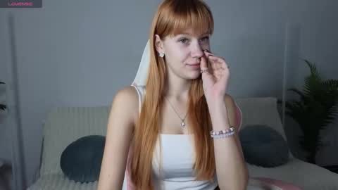 Snapshot of minaminox chatting on 11-11-25, 02:28 minaminox online show from 11-11-25, 02:28