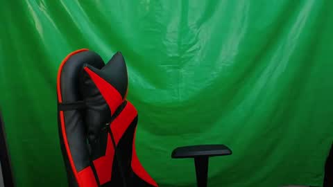 minato_kono online show from 11-21-25, 04:11