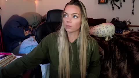 Mindy Mars online show from 01-14-25, 06:49