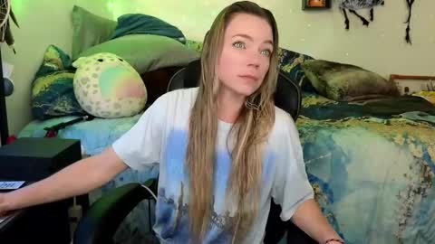 Mindy Mars online show from 02-24-25, 04:36