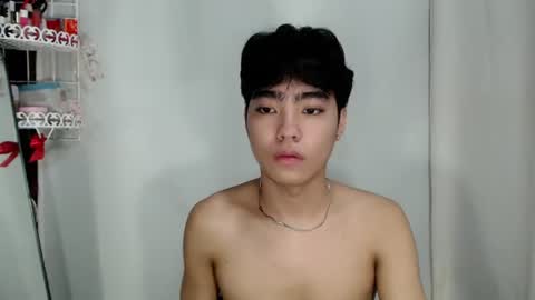 mingkla_man online show from 07-04-26, 03:45