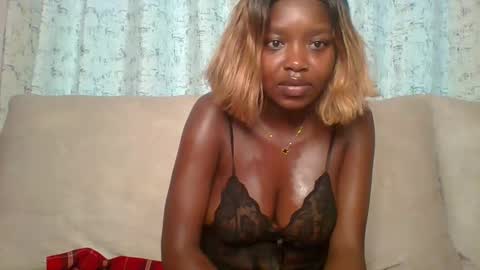 STRAWBERRY online show from 01-22-25, 04:02