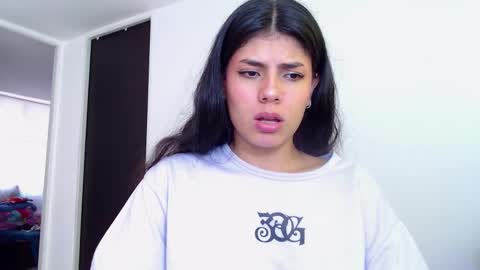 Snapshot of mini_sky chatting on 02-25-26, 01:32 mini_sky online show from 02-25-26, 01:32