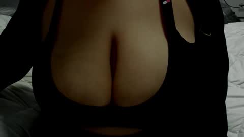 minka0 online show from 03-21-26, 10:13