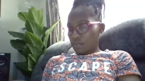 Snapshot of minlavine chatting on 06-24-26, 12:04 minlavine online show from 06-24-26, 12:04