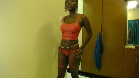 Snapshot of minnie_lila chatting on 09-13-25, 04:40 Lila online show from 09-13-25, 04:40