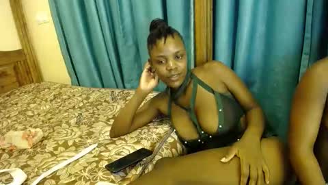 Snapshot of minnie_lila chatting on 09-16-25, 10:55 Lila online show from 09-16-25, 10:55