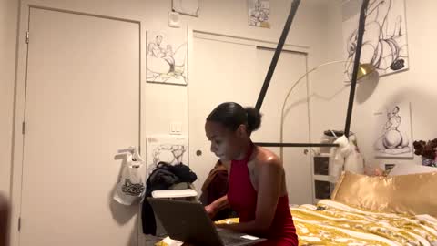 minniehunney online show from 01-05-25, 10:32