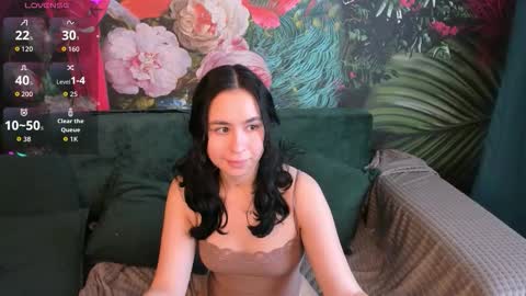 Minnie online show from 12-21-25, 08:16