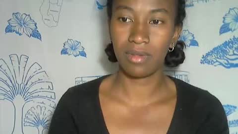 minouch211907 online show from 12-19-25, 02:29