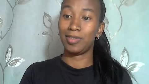 minouch211907 online show from 04-03-26, 06:55