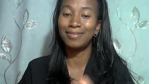 minouch211907 online show from 04-06-26, 04:52