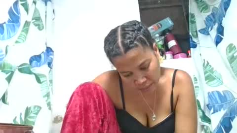 Snapshot of miora620846 chatting on 05-26-26, 04:25 miora620846 online show from 05-26-26, 04:25