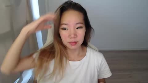 mira_g online show from 11-10-25, 12:04