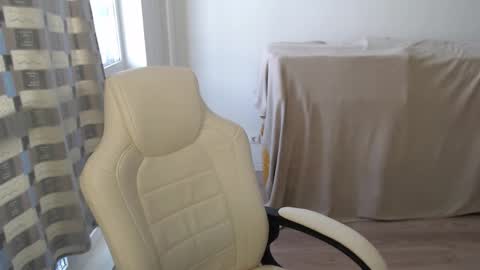 mira_g online show from 02-04-26, 09:04