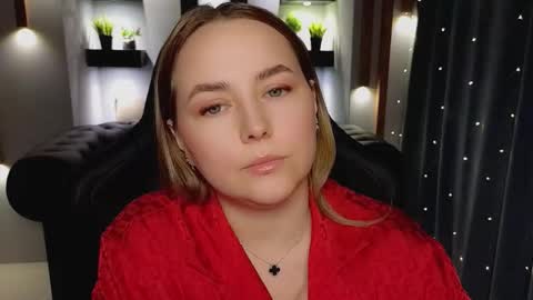 Snapshot of mira_mermayd chatting on 01-17-26, 01:54 Mira online show from 01-17-26, 01:54