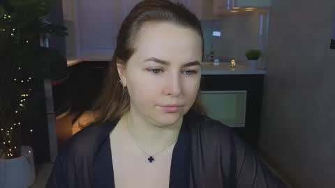 Snapshot of mira_mermayd chatting on 02-10-26, 10:19 Mira online show from 02-10-26, 10:19