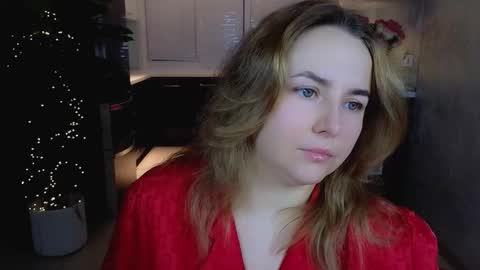 Snapshot of mira_mermayd chatting on 02-15-26, 01:24 Mira online show from 02-15-26, 01:24