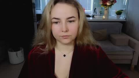 Snapshot of mira_mermayd chatting on 04-24-26, 02:14 Mira online show from 04-24-26, 02:14