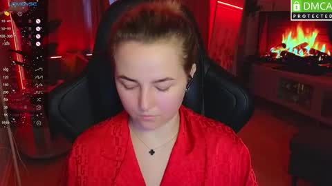 Snapshot of mira_mermayd chatting on 05-09-26, 02:17 Mira online show from 05-09-26, 02:17