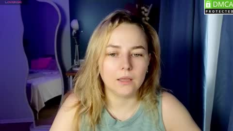 Snapshot of mira_mermayd chatting on 05-21-26, 01:12 Mira online show from 05-21-26, 01:12