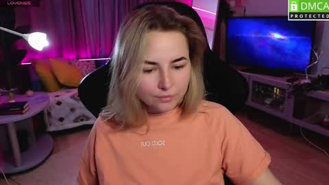 Snapshot of mira_mermayd chatting on 05-24-26, 01:10 Mira online show from 05-24-26, 01:10