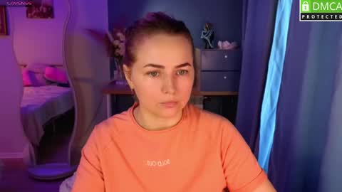 Snapshot of mira_mermayd chatting on 05-25-26, 01:11 Mira online show from 05-25-26, 01:11