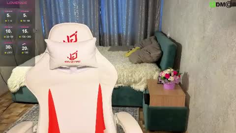 Snapshot of mira_star_007 chatting on 06-24-26, 01:04 Tanita online show from 06-24-26, 01:04