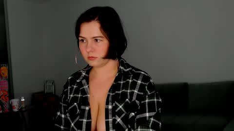 Meera online show from 04-10-26, 11:48