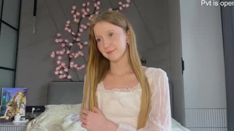 Mira online show from 05-29-26, 04:32