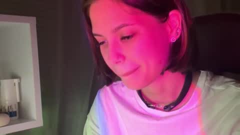 MiraLaPics online show from 04-23-26, 11:40