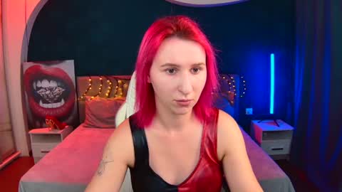 Snapshot of miralush chatting on 06-14-26, 06:04 Mira online show from 06-14-26, 06:04