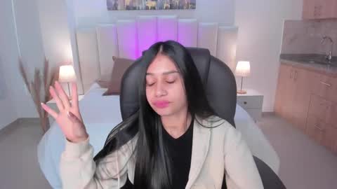 miranda_crawfor online show from 10-08-25, 12:25