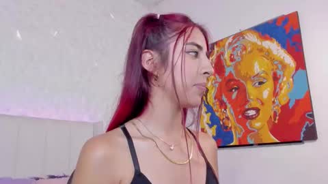 Snapshot of mirandaa_rogers chatting on 10-23-25, 07:12 Miranda Rogers online show from 10-23-25, 07:12