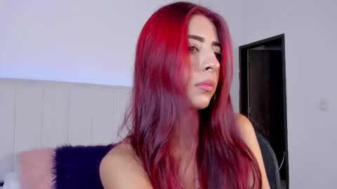 Snapshot of mirandaa_rogers chatting on 02-10-26, 07:07 Miranda Rogers online show from 02-10-26, 07:07